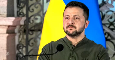 Zelenskyy pleads for more aid as Russia drops glide bombs on Ukraine