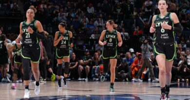 Minnesota Lynx defeat Connecticut Sun, even series at 1-1