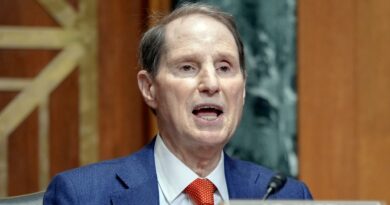 Wyden calls for investigation of youth residential treatment centers over 'rampant abuse'