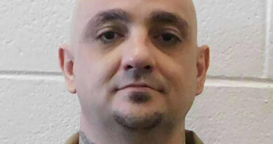 Alabama executes Derrick Dearman, man who killed 5 and asked to be put to death