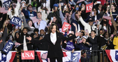 Harris gives closing argument speech at the Ellipse, offering “a different path” than Trump