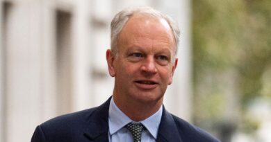 Post Office boss Nick Read admits attempts to get pay rise look ‘very poor’ | Business News