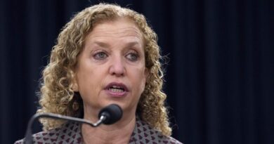 Wasserman Schultz on Bondi as AG: 'Clearly a Trump apologist'