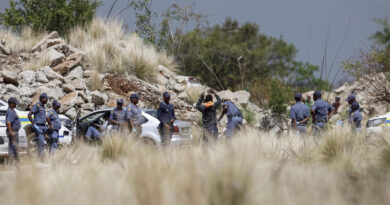 4,000 miners cut off from supplies in underground standoff over illegal mining in South Africa