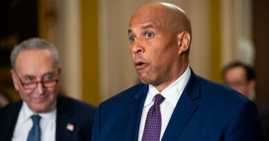 Booker 'concerned' about New Jersey drone sightings, wants more transparency