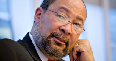 Richard Parsons, prominent executive who held top posts at Time Warner and Citigroup, dies at age 76