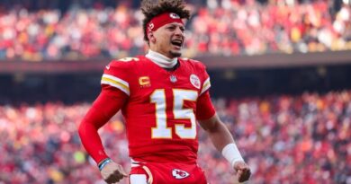 2025 Super Bowl early odds: Chiefs vs. Eagles line has Kansas City as slight favorite eyeing three-peat