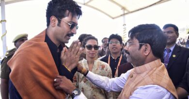 Vicky Kaushal reaches Prayagraj for holy dip at Maha Kumbh, says feeling fortunate