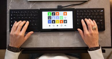 Improve the Way You Work With This $300 Smart Ergonomic Keyboard