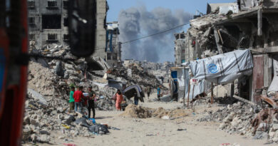 Strikes kill scores in Gaza as Israel ramps up 'extensive' ground offensive