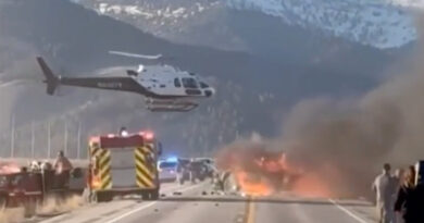 7 Killed in Crash Involving a Tour Van and a Pickup Near Yellowstone