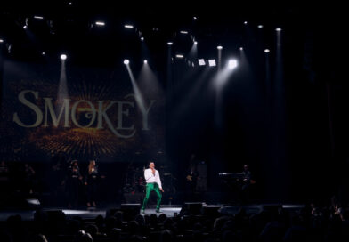 After Allegations, Smokey Robinson Show Goes On as Planned