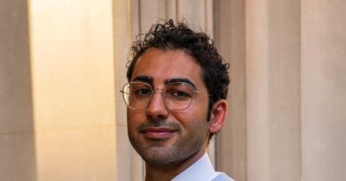 Mohsen Mahdawi graduates from Columbia University after release from ICE custody, tells CBS News he feels “victorious”