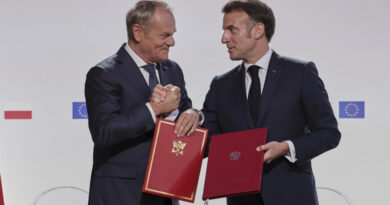 France, Poland pledge mutual defence in new cooperation treaty