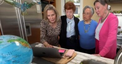 Former Pan Am stewardesses reflect on daring 1975 Saigon rescue mission