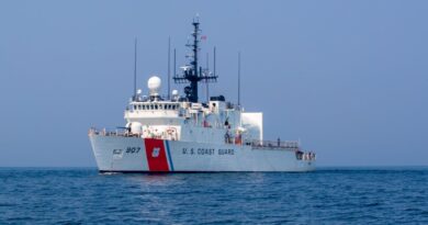32 people rescued from yacht that began sinking off Miami Beach