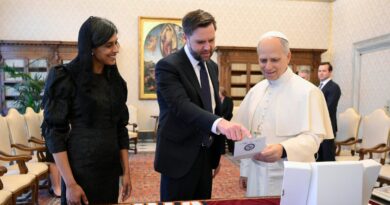 JD Vance meets Pope Leo at the Vatican, gives him a Chicago Bears jersey