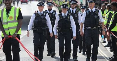 Notting Hill Carnival LIVE: 2026 London party underway as police issue new ban