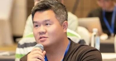Debate star and physicist Guo Yanliang leaves a top European quantum lab for China