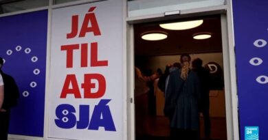 Iceland votes on whether to resume EU membership negotiations