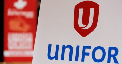Unionized General Motors workers vote to ratify new contracts with auto maker