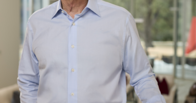 Billionaire David Booth helped pioneer index investing. Here’s his advice for investors.