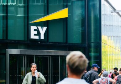 Ernst & Young to award $100 million in bonuses for employees who show people skills
