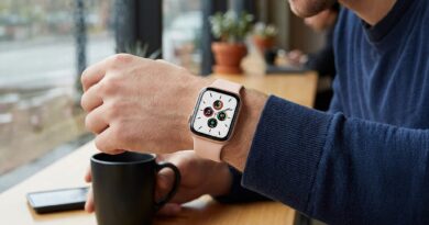 This Refurbished Apple Watch SE Just Dropped to $89.99